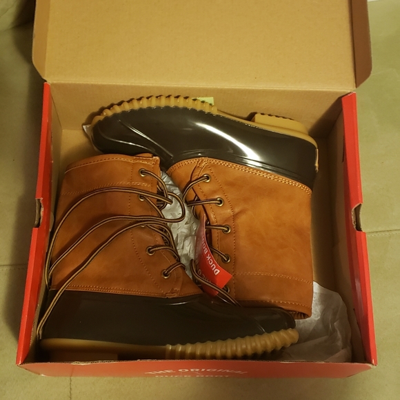 Arianna Duck Boot - Picture 5 of 6